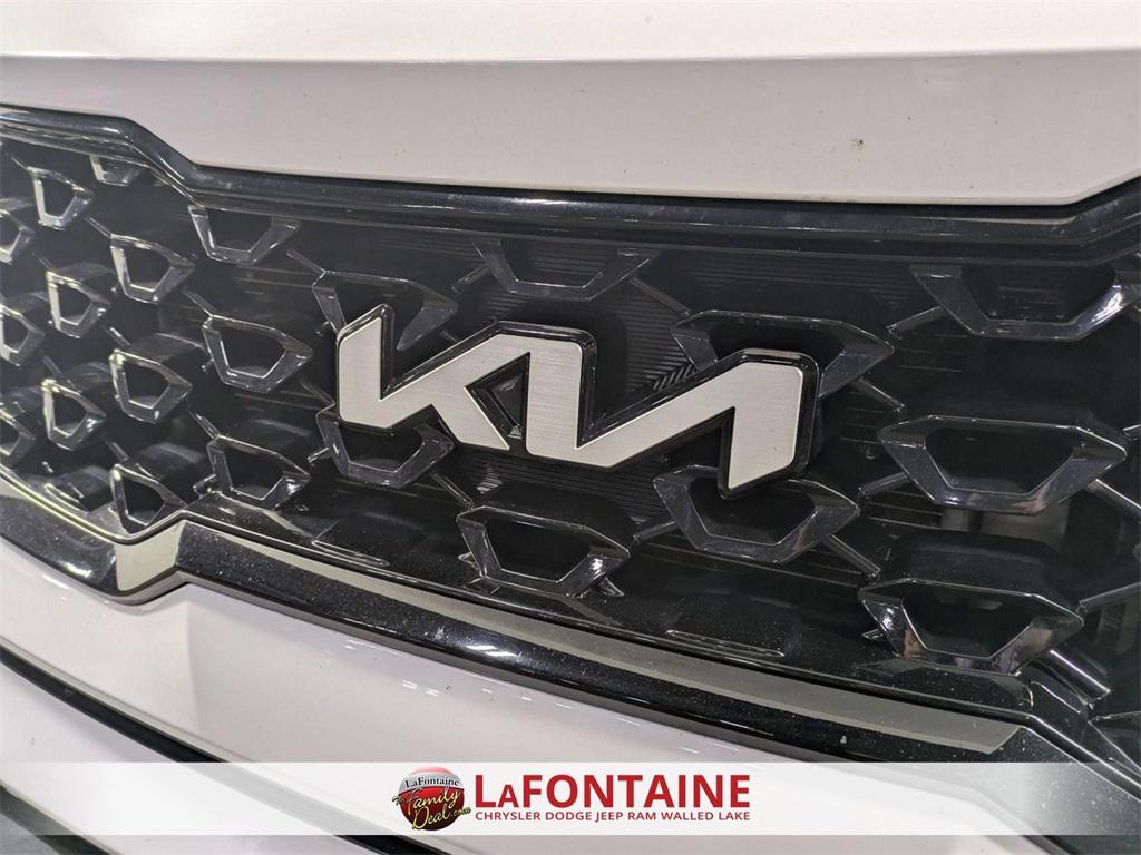 used 2022 Kia Sorento car, priced at $25,900