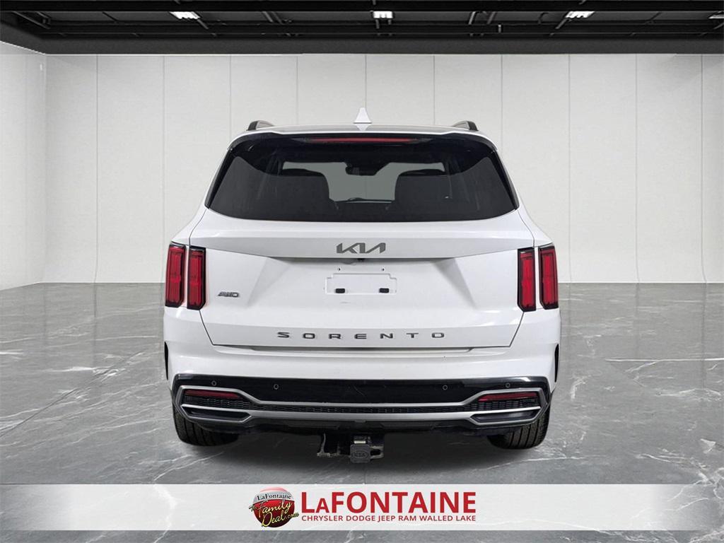 used 2022 Kia Sorento car, priced at $25,900