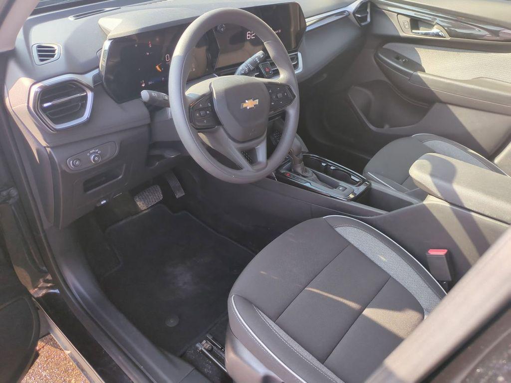 used 2025 Chevrolet TrailBlazer car, priced at $21,295