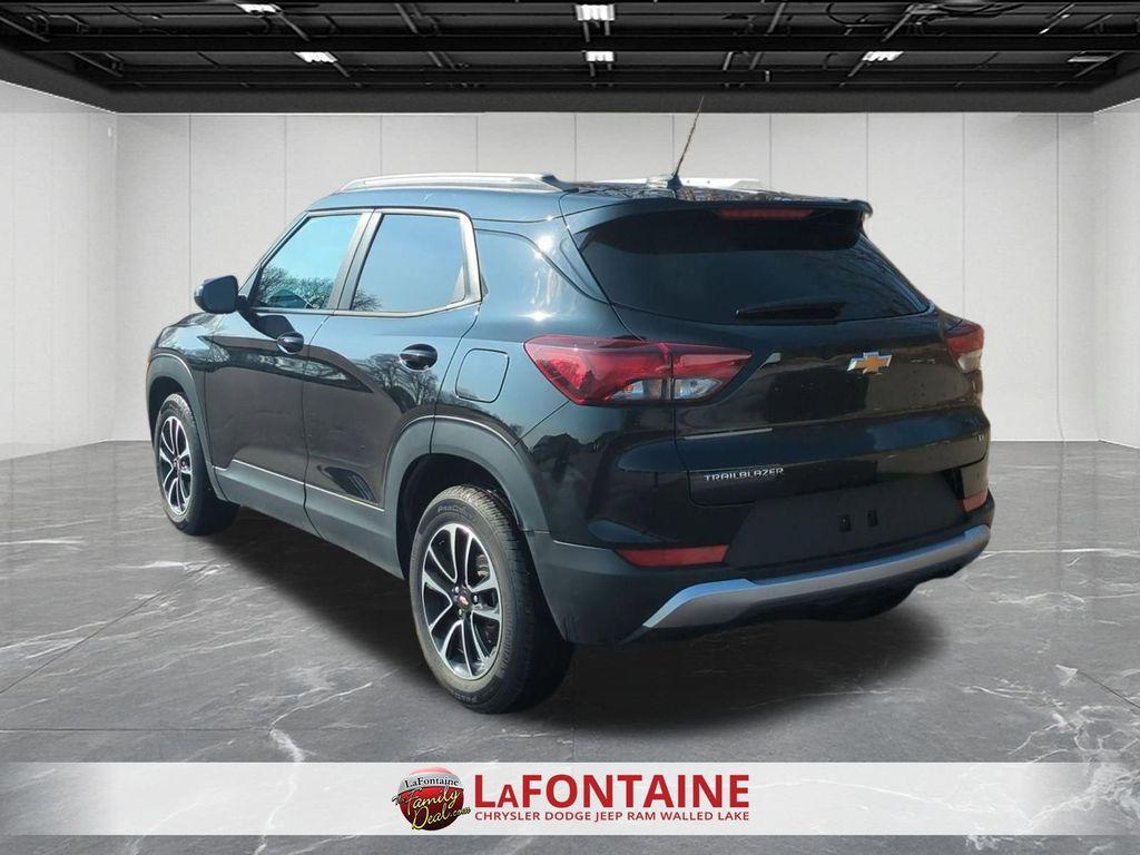 used 2025 Chevrolet TrailBlazer car, priced at $21,295