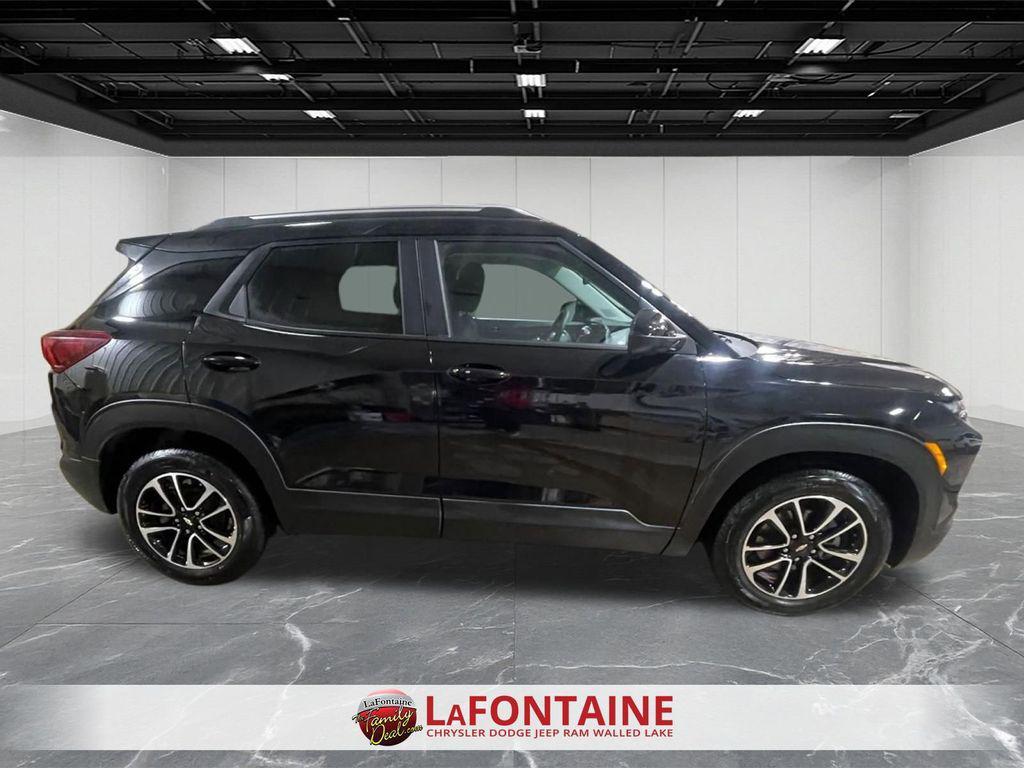 used 2025 Chevrolet TrailBlazer car, priced at $21,345