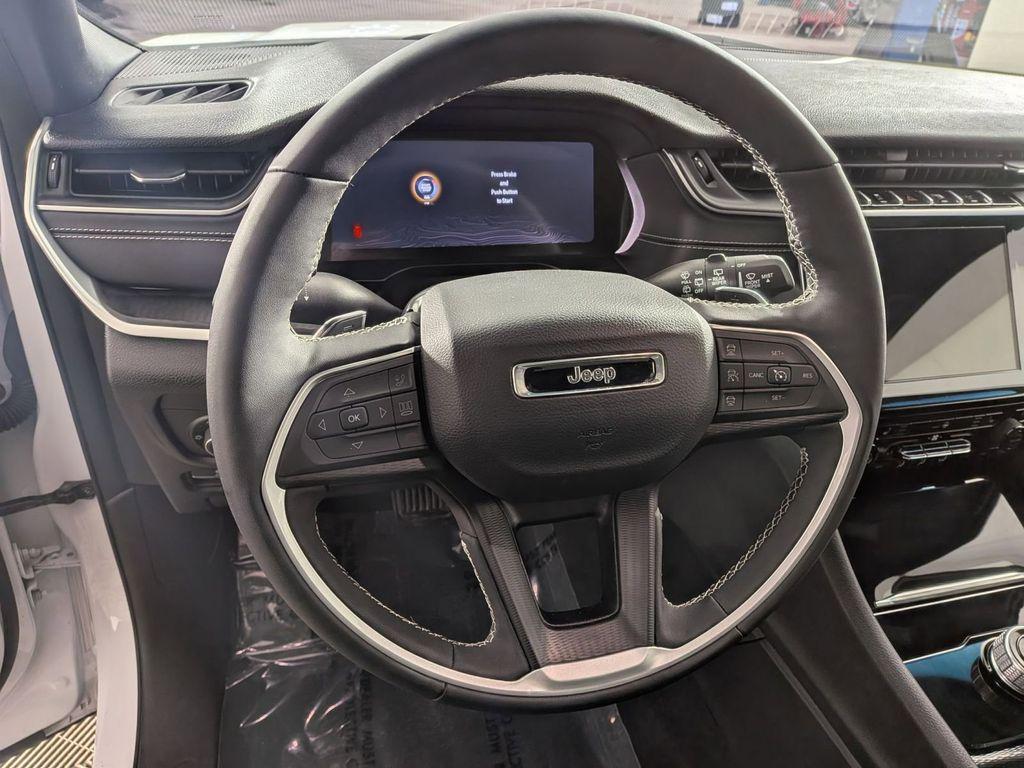 used 2024 Jeep Grand Cherokee car, priced at $37,300