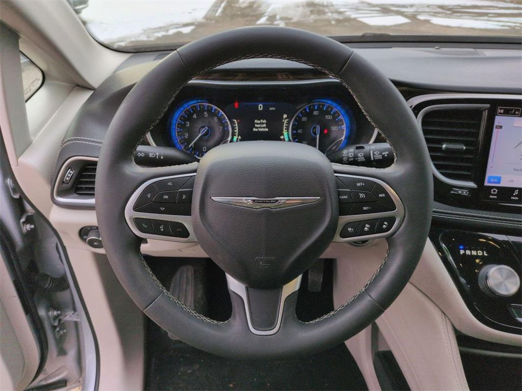 used 2022 Chrysler Pacifica car, priced at $31,800