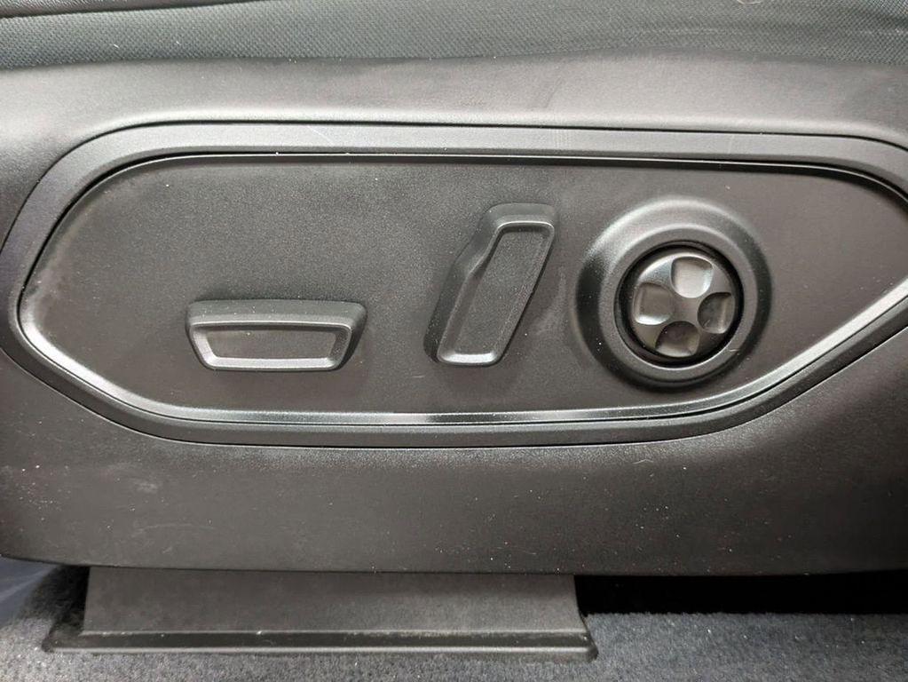 used 2023 Jeep Grand Cherokee car, priced at $38,285