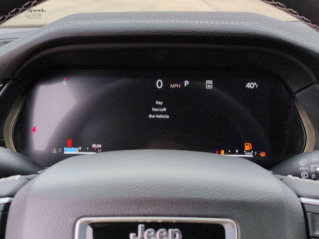 new 2026 Jeep Grand Cherokee car, priced at $40,924