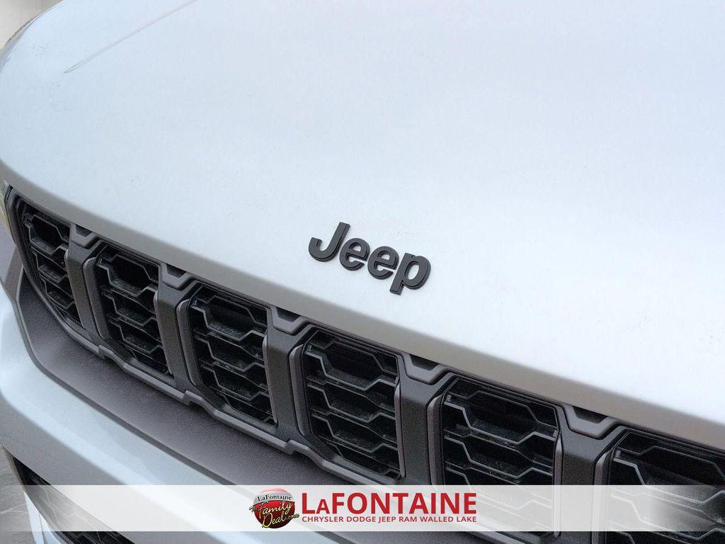 new 2026 Jeep Grand Cherokee car, priced at $40,924