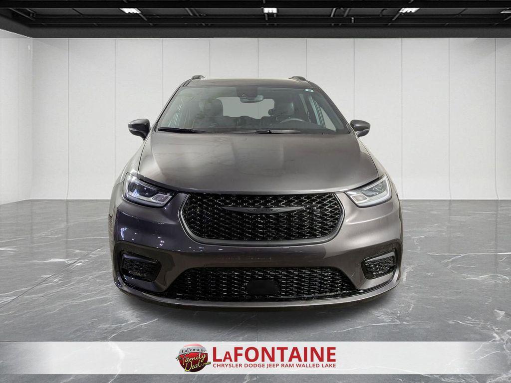 used 2023 Chrysler Pacifica car, priced at $32,450