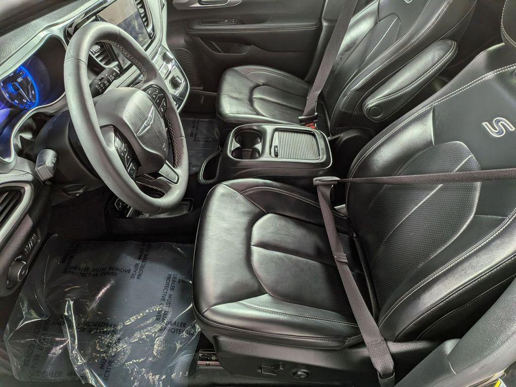 used 2023 Chrysler Pacifica car, priced at $32,450