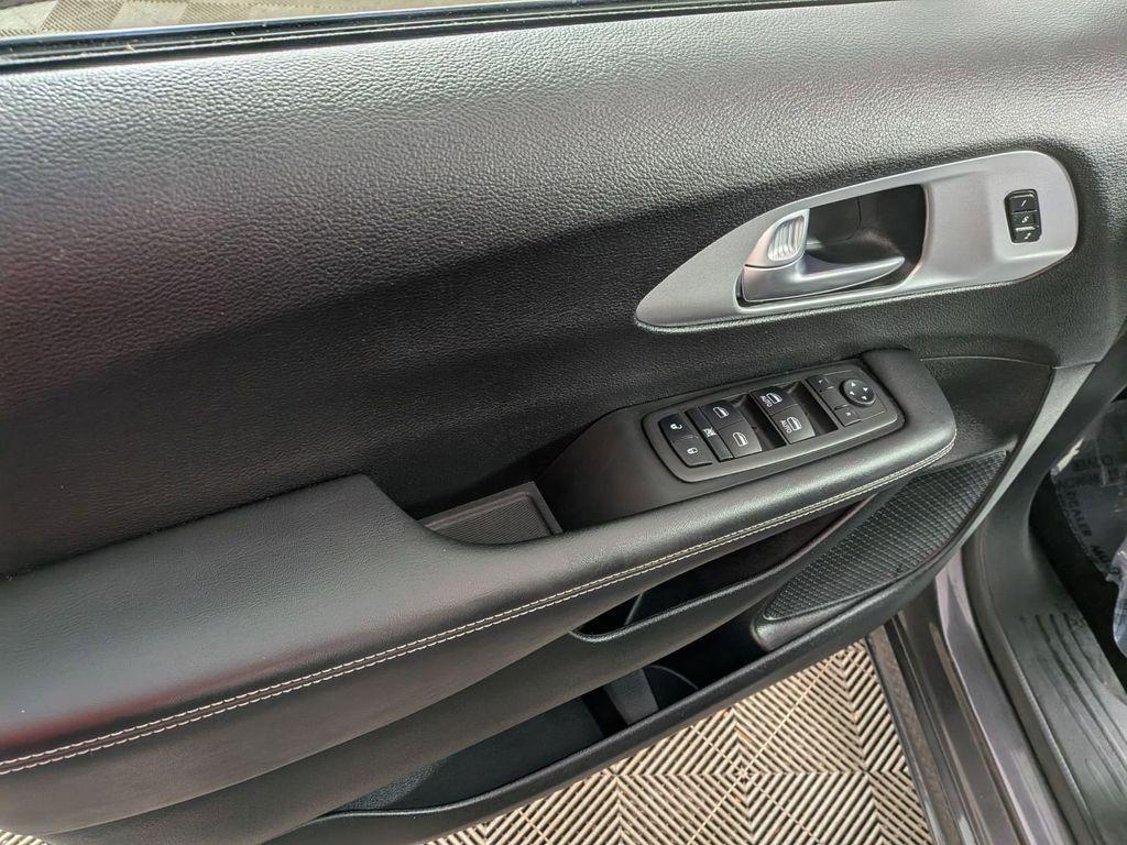 used 2023 Chrysler Pacifica car, priced at $32,450