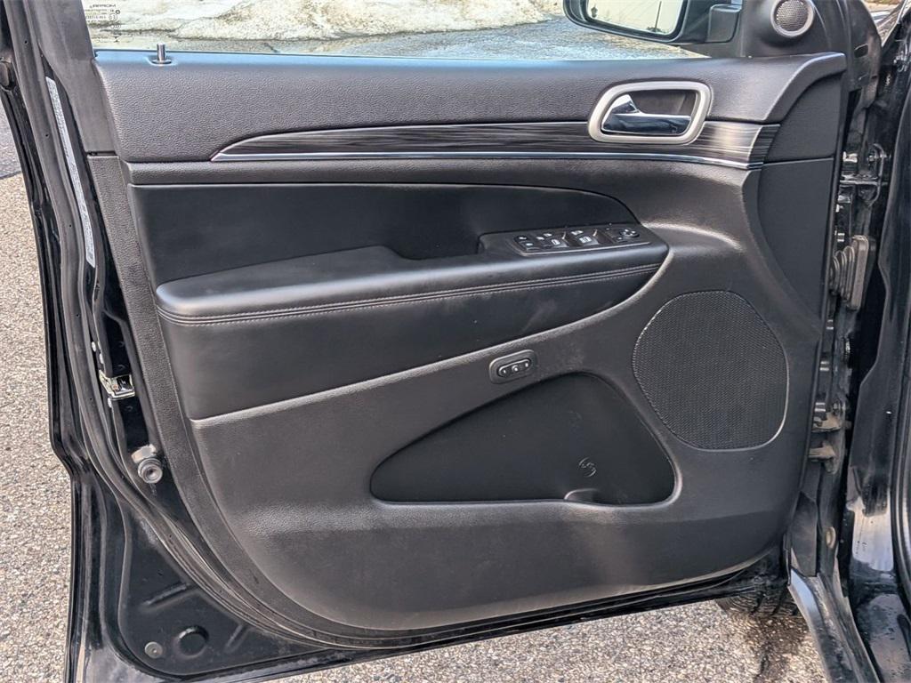 used 2021 Jeep Grand Cherokee car, priced at $18,620