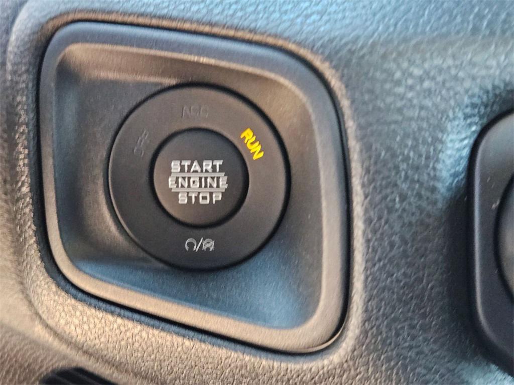 new 2025 Jeep Gladiator car, priced at $42,020