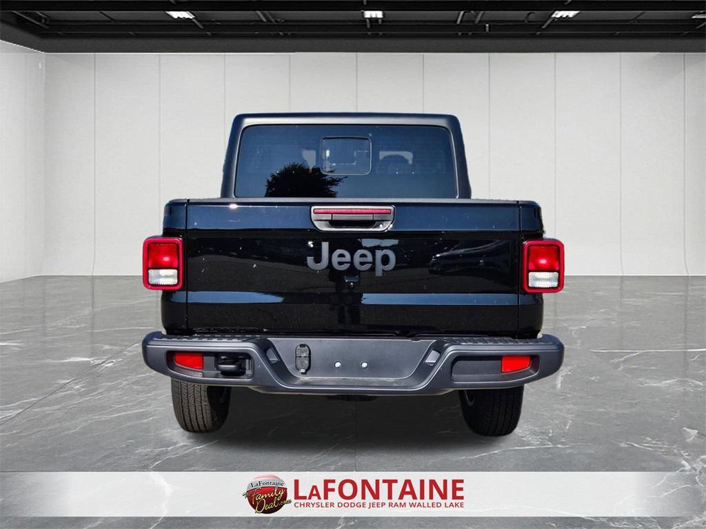 new 2025 Jeep Gladiator car, priced at $42,020