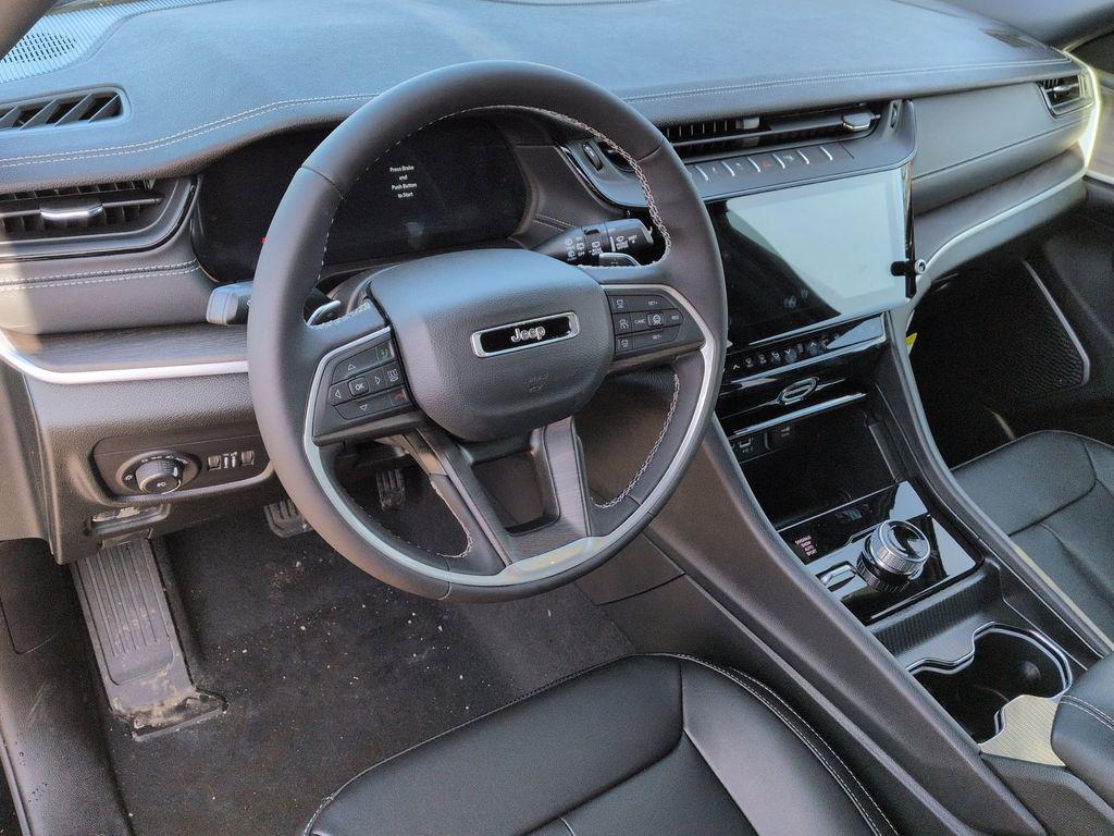 new 2026 Jeep Grand Cherokee car, priced at $40,106