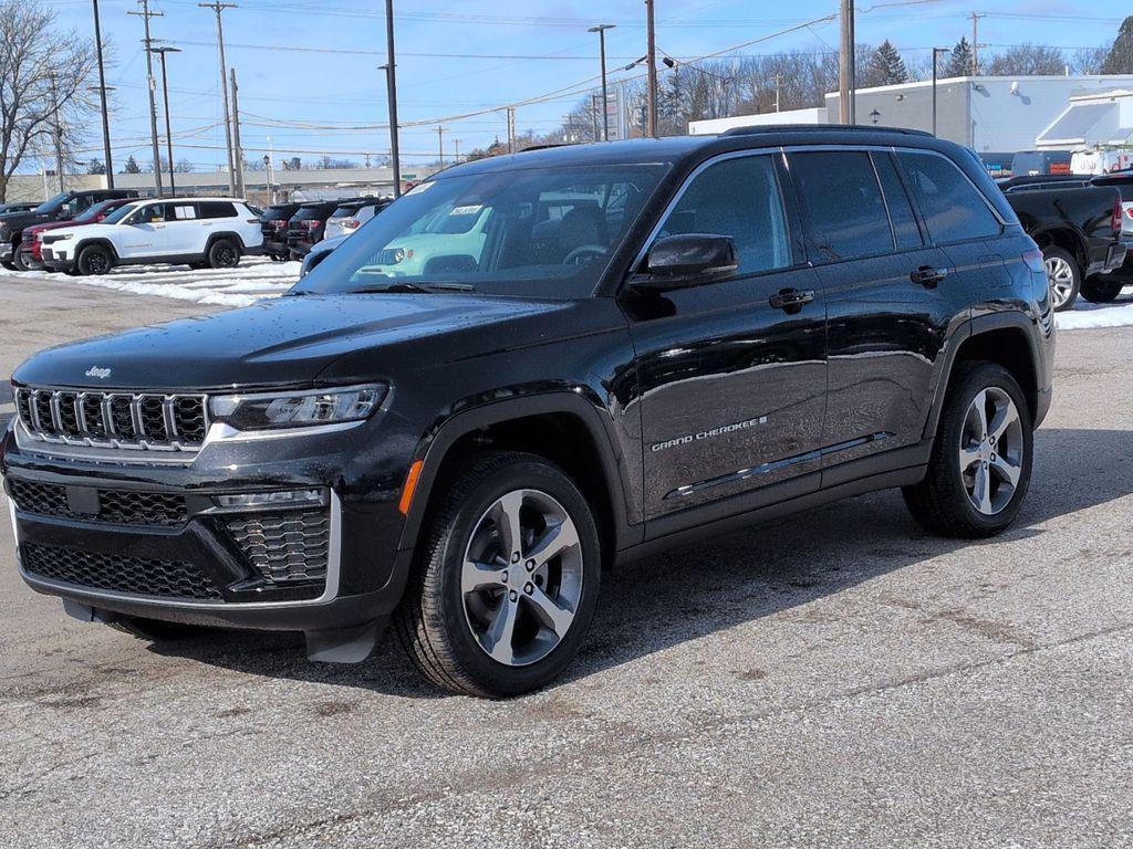 new 2026 Jeep Grand Cherokee car, priced at $40,106