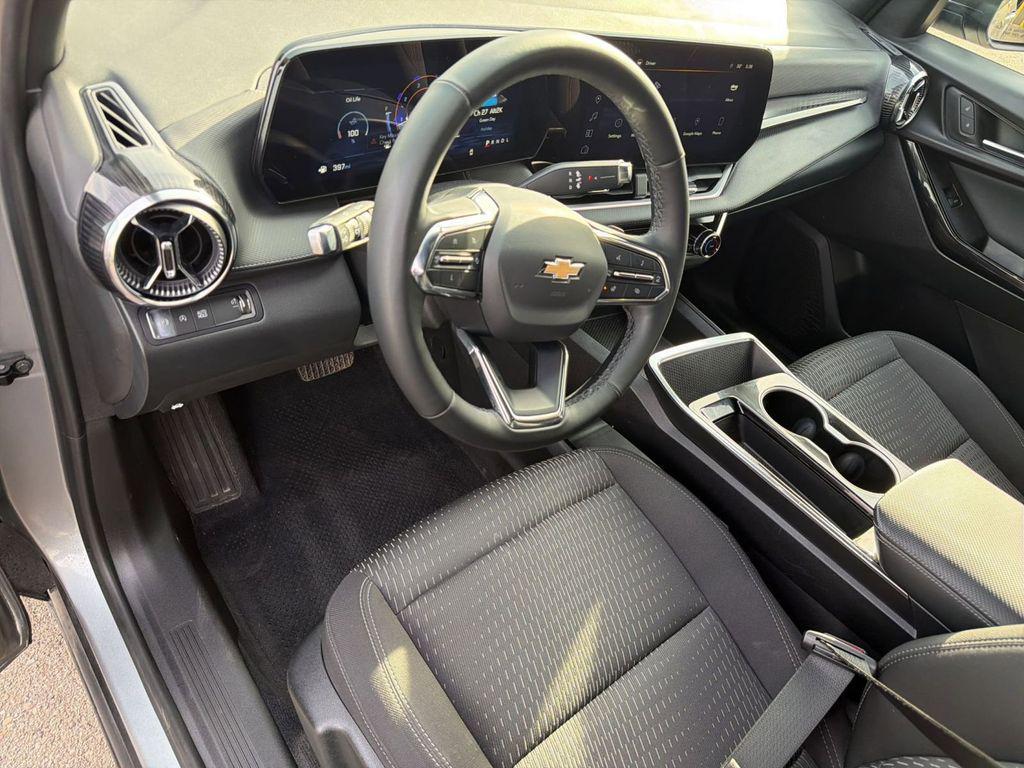 used 2025 Chevrolet Equinox car, priced at $25,059