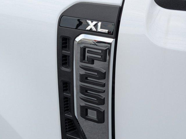 new 2025 Ford F-250 car, priced at $52,185