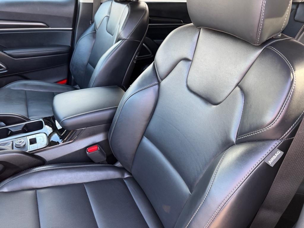 used 2025 Kia Telluride car, priced at $36,989