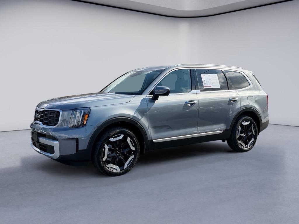 used 2025 Kia Telluride car, priced at $36,989