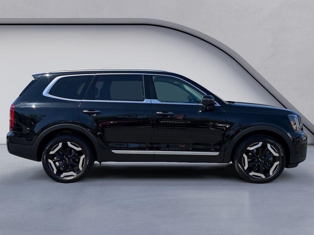 used 2023 Kia Telluride car, priced at $30,450