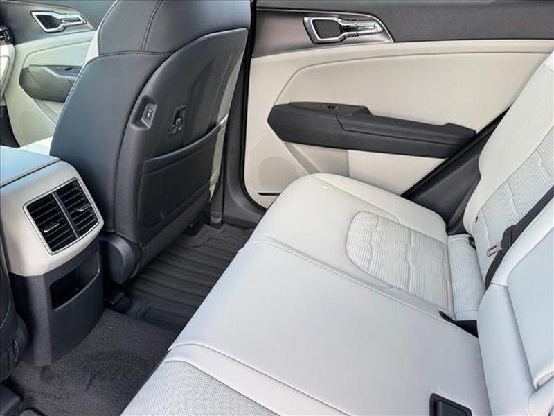 new 2026 Kia Sportage Hybrid car, priced at $40,690