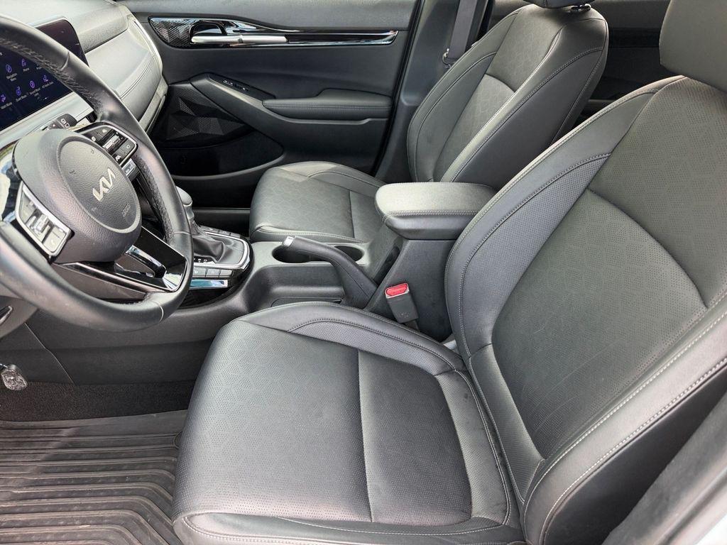 used 2024 Kia Seltos car, priced at $22,900