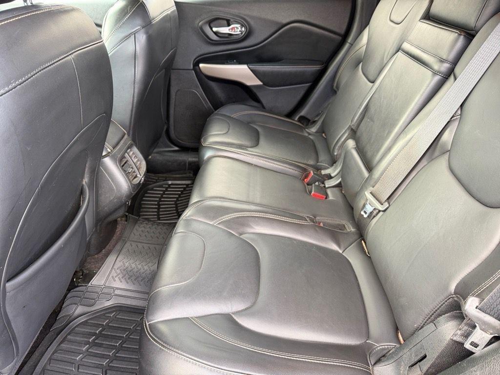 used 2018 Jeep Cherokee car, priced at $15,979