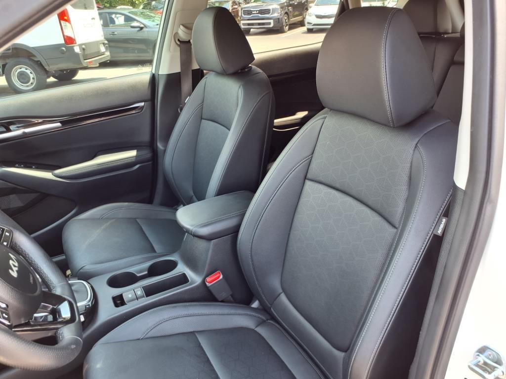 used 2024 Kia Seltos car, priced at $27,995