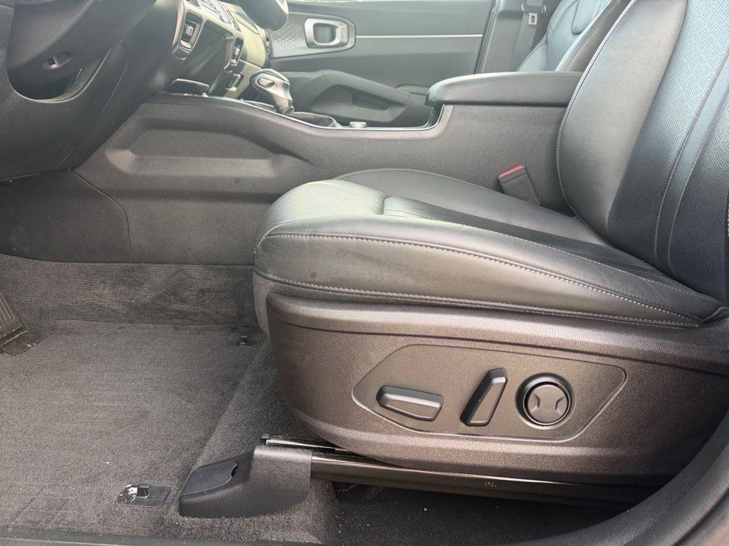 used 2021 Kia Sorento car, priced at $22,669