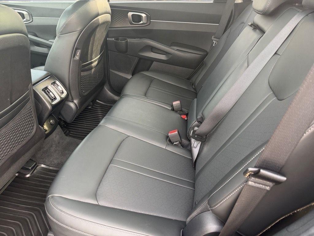 used 2021 Kia Sorento car, priced at $22,669