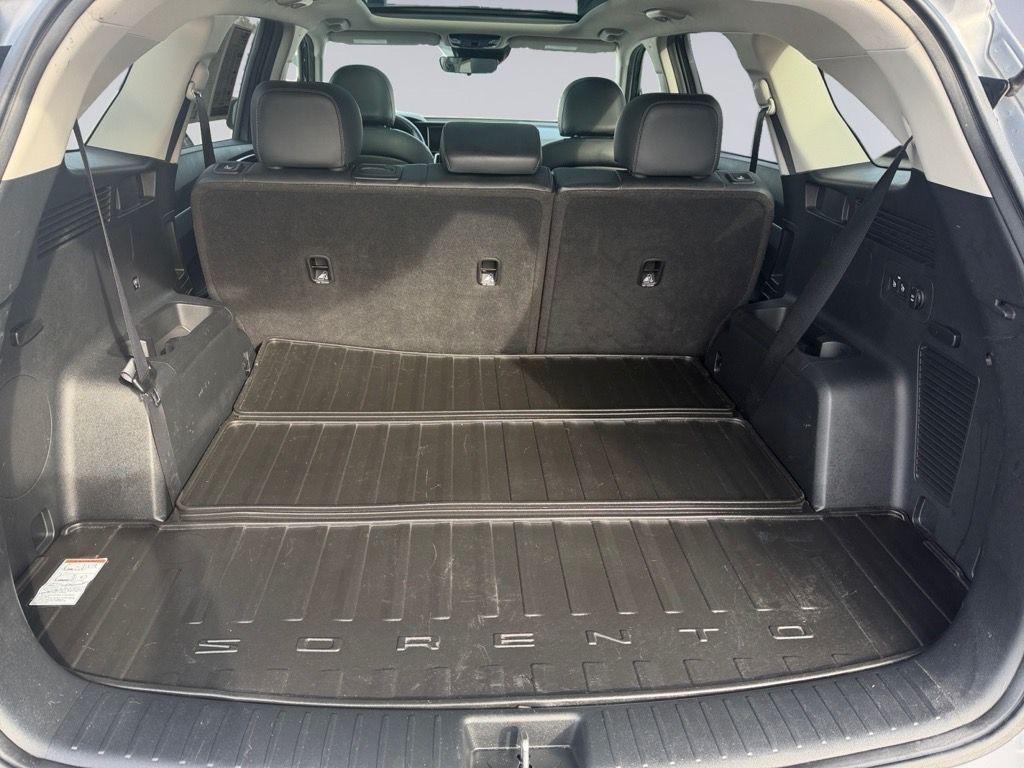 used 2021 Kia Sorento car, priced at $22,669