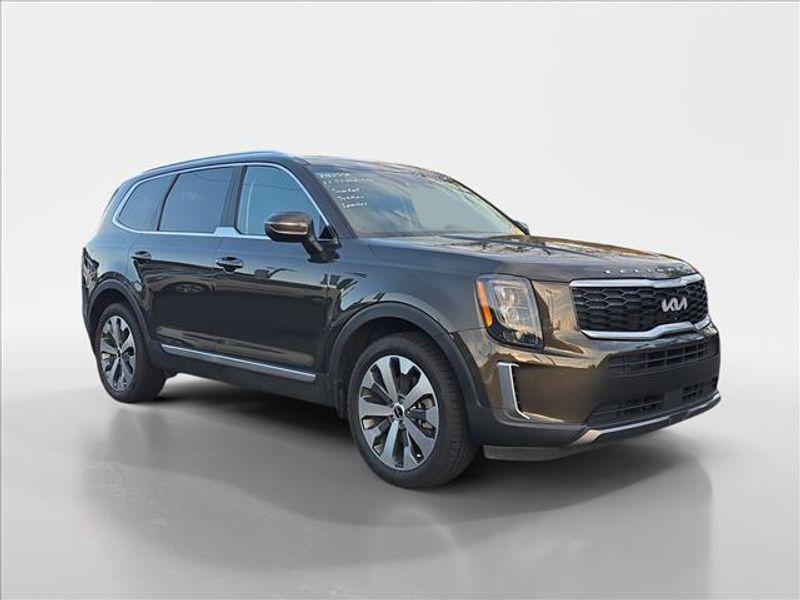 used 2022 Kia Telluride car, priced at $33,247