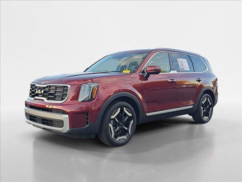 used 2023 Kia Telluride car, priced at $31,576