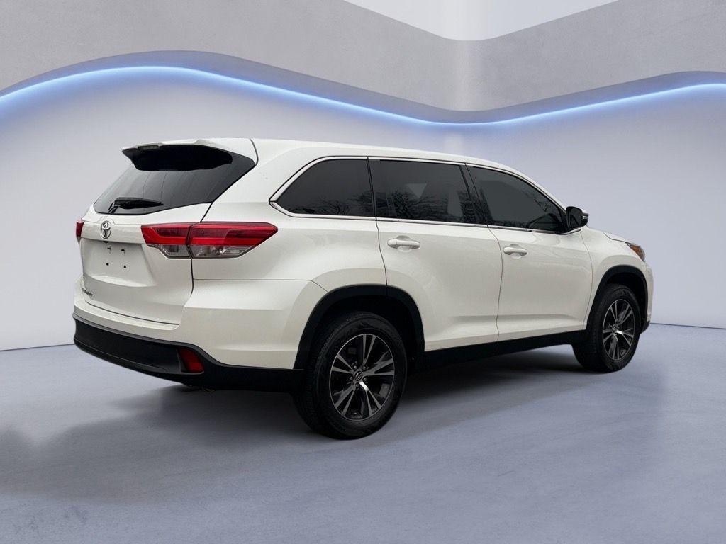 used 2019 Toyota Highlander car, priced at $21,025