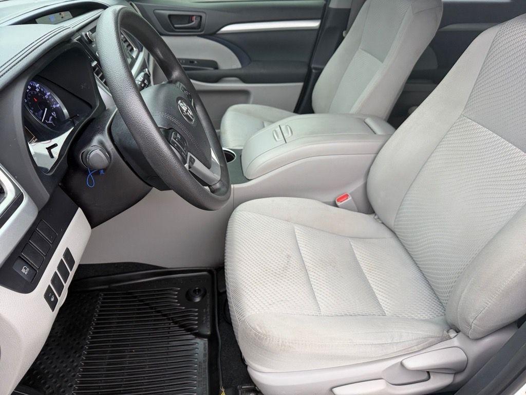 used 2019 Toyota Highlander car, priced at $21,025