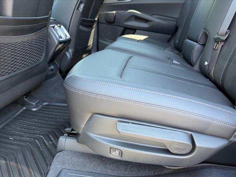 new 2026 Kia Sorento car, priced at $36,190