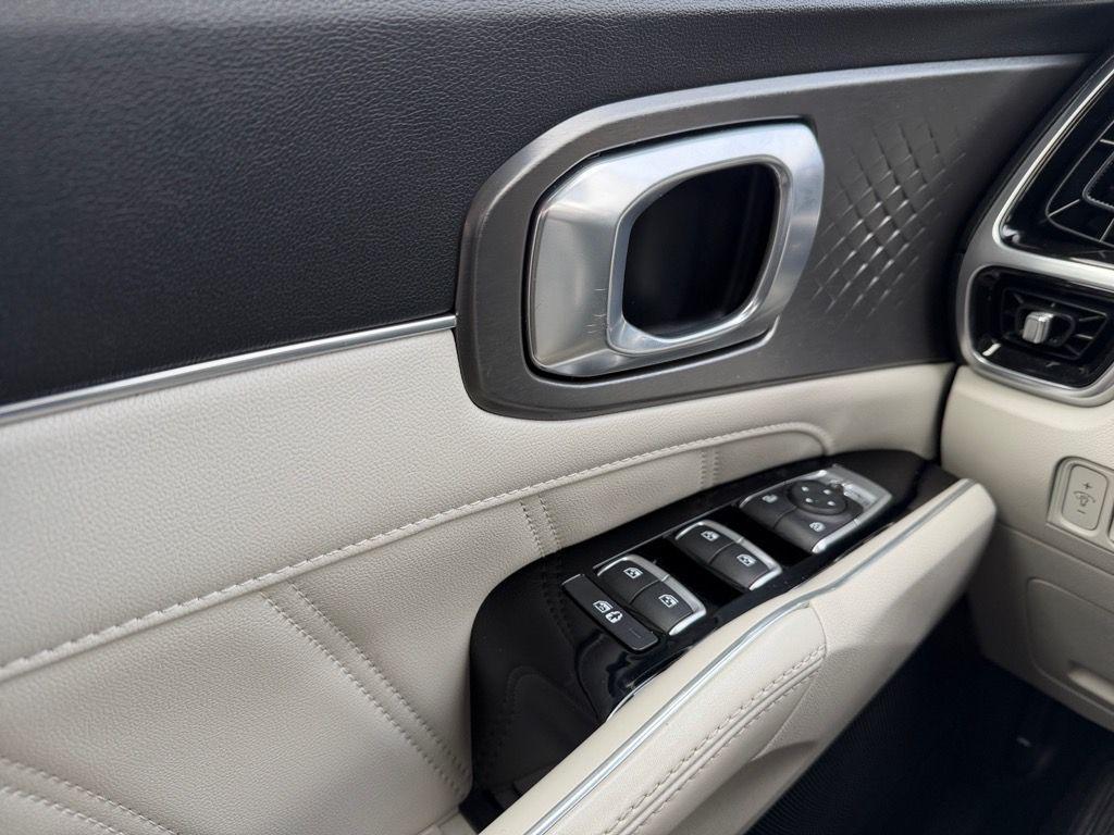 used 2022 Kia Sorento car, priced at $33,778