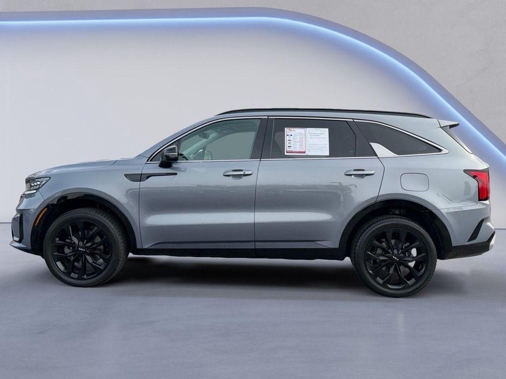 used 2022 Kia Sorento car, priced at $33,778
