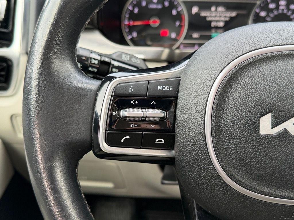 used 2022 Kia Sorento car, priced at $33,778