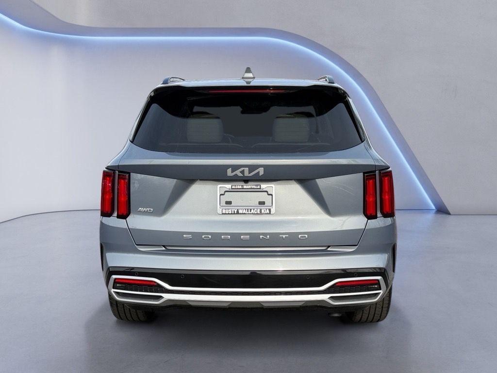 used 2022 Kia Sorento car, priced at $33,778