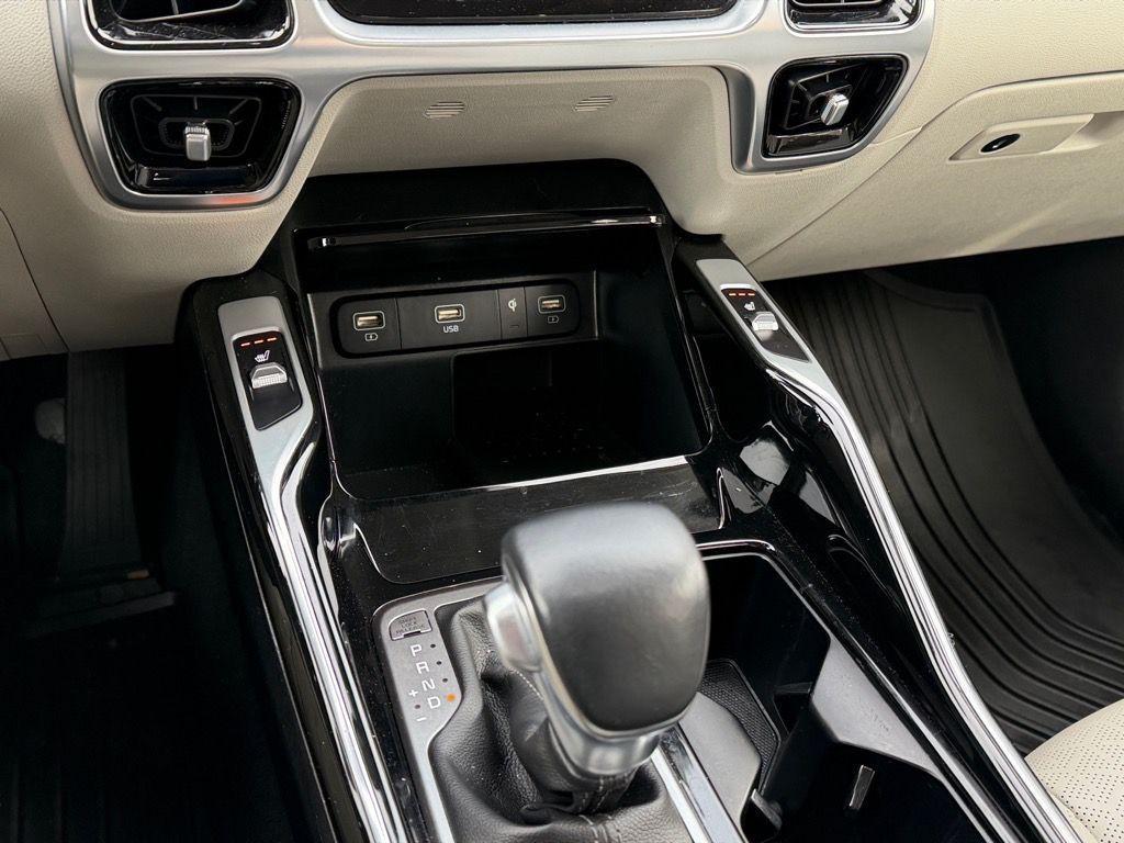 used 2022 Kia Sorento car, priced at $33,778
