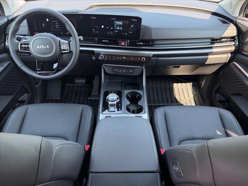 new 2026 Kia Carnival Hybrid car, priced at $53,680