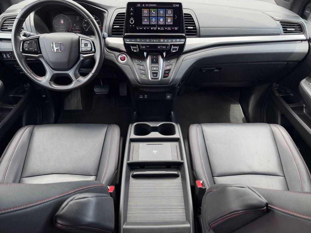 used 2025 Honda Odyssey car, priced at $37,900