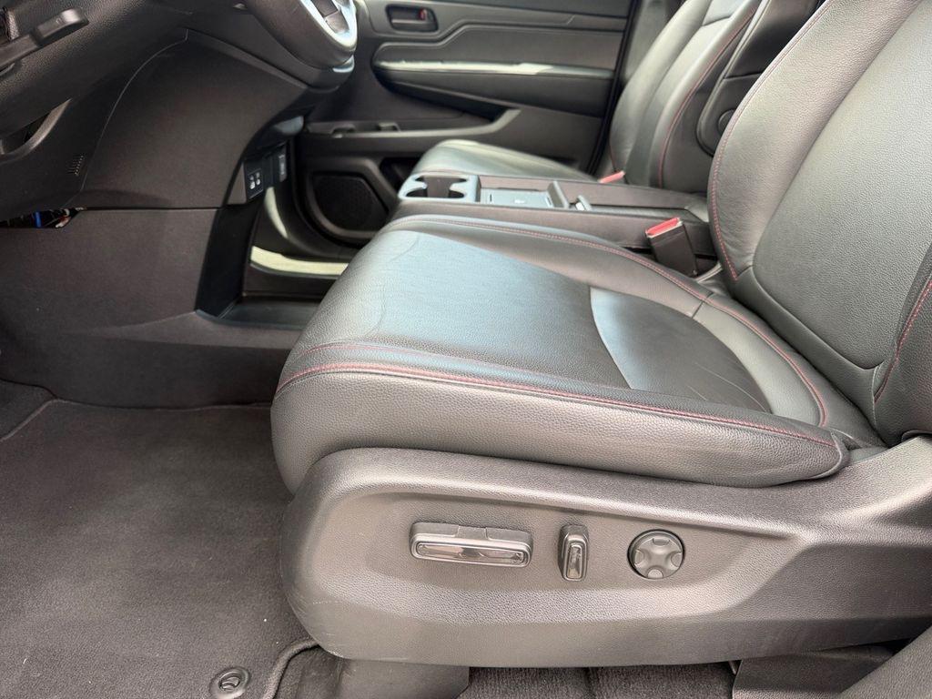used 2025 Honda Odyssey car, priced at $37,900