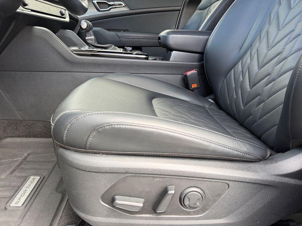 used 2025 Kia Sportage car, priced at $32,200