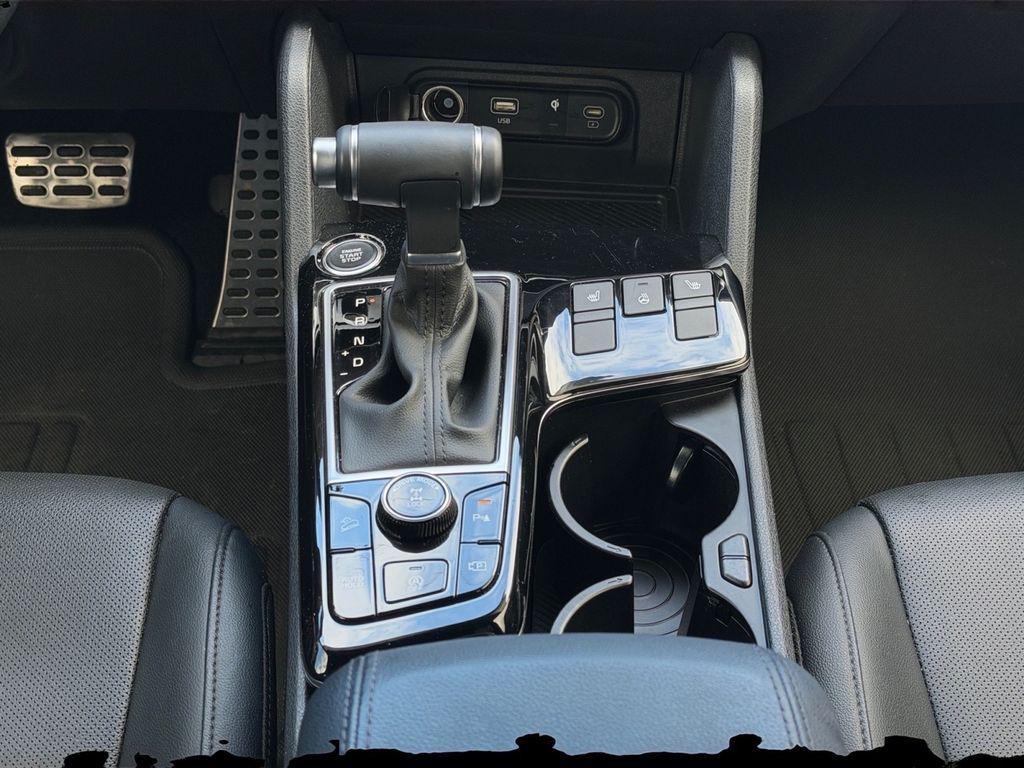 used 2025 Kia Sportage car, priced at $32,200