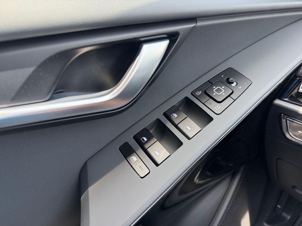 new 2026 Kia Niro car, priced at $30,385