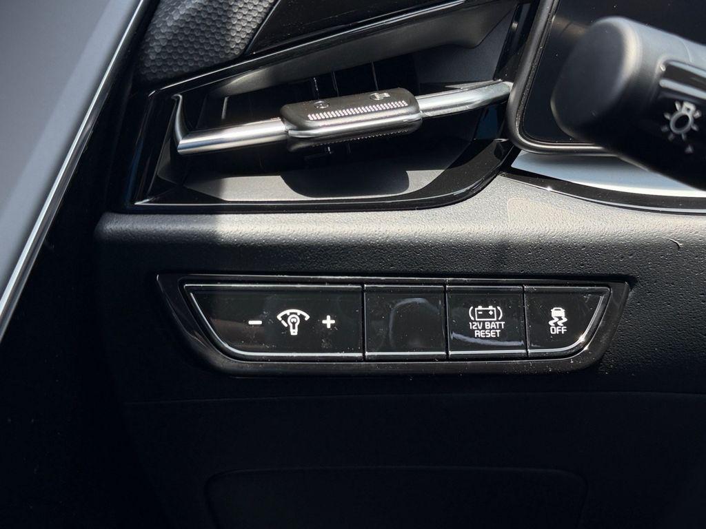 new 2026 Kia Niro car, priced at $30,385
