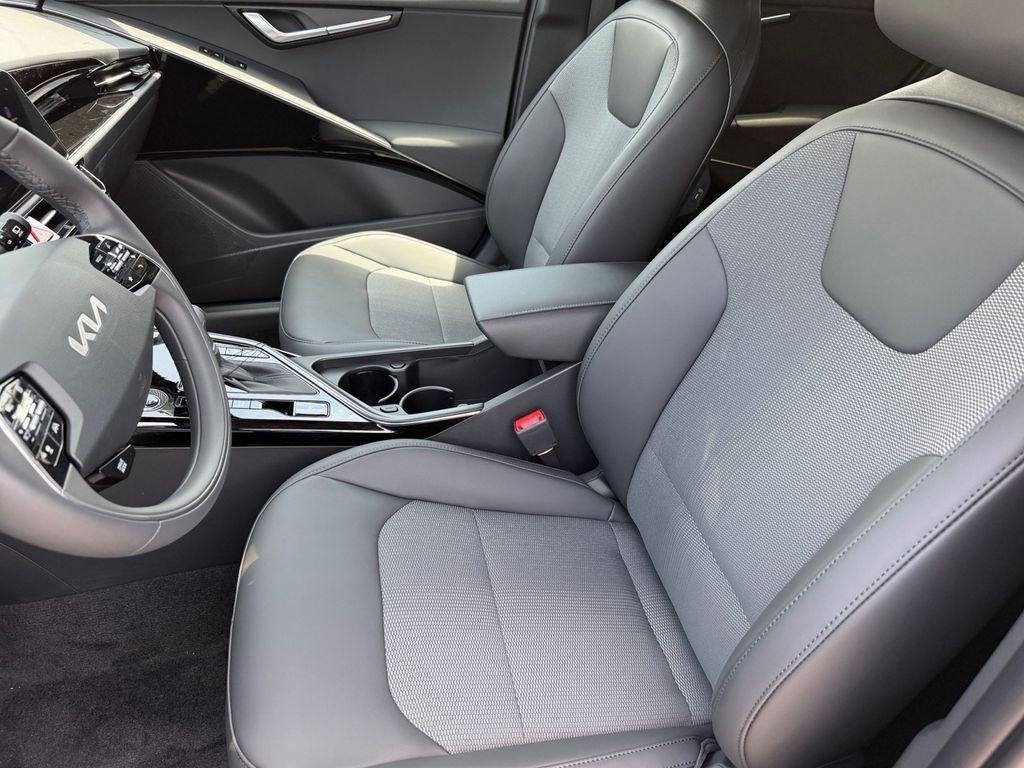 new 2026 Kia Niro car, priced at $30,385