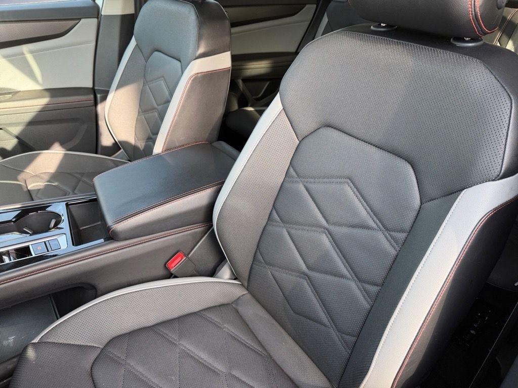 used 2024 Volkswagen Atlas car, priced at $32,257