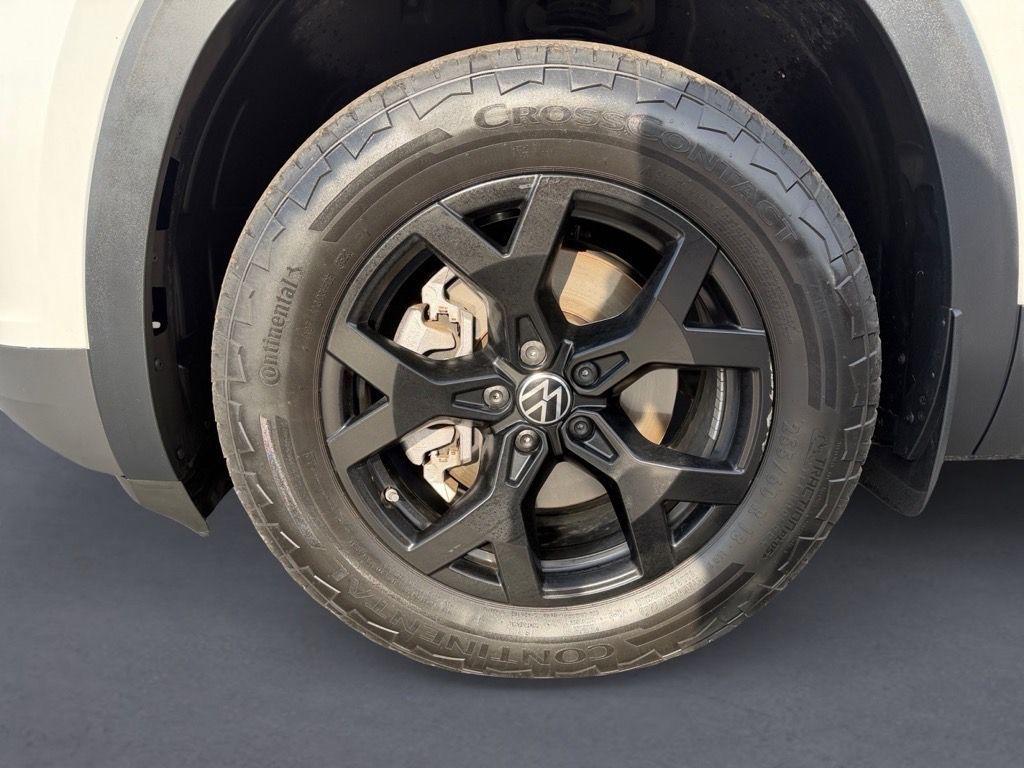 used 2024 Volkswagen Atlas car, priced at $32,257